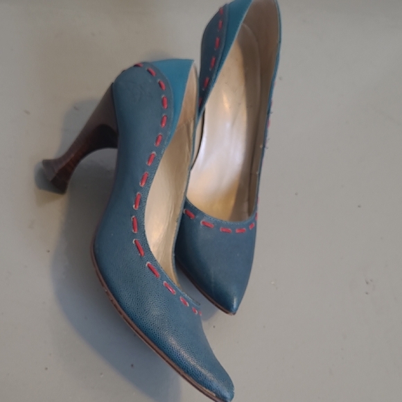 Fluevog 9 - Picture 2 of 9